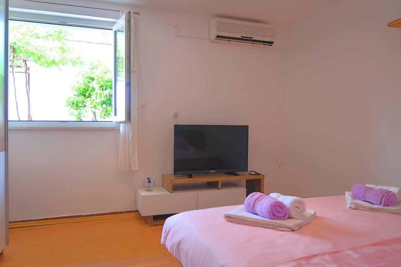 Studio Apartman Mia Stobrec Ngoại thất bức ảnh